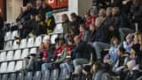 Fotbollssupportrar på läktaren hejar under BK Häcken match på Nordic Wellness Arena