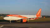 Airbus A320 d'easyJet Switzerland au sol sur un aéroport