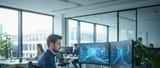 Deutscher IT-Sicherheitsspezialist analysiert Cybersicherheits-Dashboard auf zwei Monitoren in modernem Büro