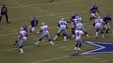 Match de football américain Cowboys vs Giants NFL, joueurs en plein contact lors d'un plaquage sur terrain