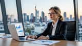 Deutsche Finanzberaterin analysiert Investmentportfolio vor dem Hintergrund politischer Veränderungen 2026