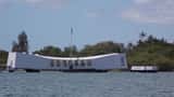 Memorial del USS Arizona en Pearl Harbor visto desde el agua, Honolulú, Hawaii