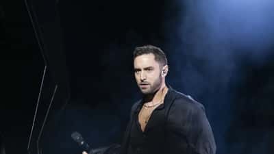 Måns Zelmerlöw uppträder på Melodifestivalen 2025 i Malmö