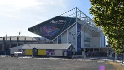 Elland Road East Stand og klubbutikken, Leeds United