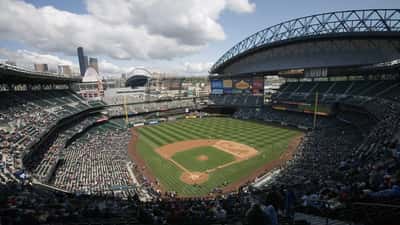 Vue aérienne du stade T-Mobile Park des Seattle Mariners à Seattle