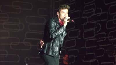 Chay Suede, ator brasileiro, em evento de entretenimento