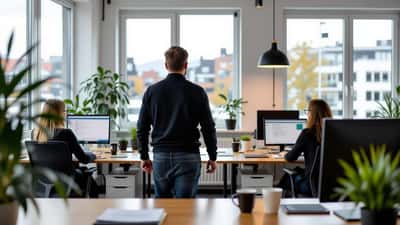 Ansatt med lårstøtte kommer tilbake på jobb på et norsk kontor etter sykmelding