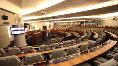 Élections algériennes du 2 juillet 2026 : droits de vote consulaire, binationalité et sécurité