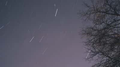Lyrid Meteor Shower Peak April 22-23: Australian Eye Doctors Share Safety Tips for Late-Night Stargazers