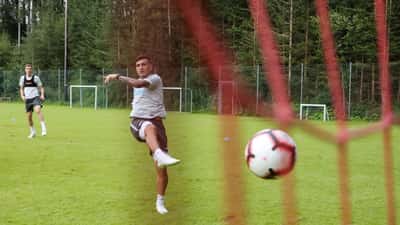 Leandro Paredes pelikentällä Argentiinan maajoukkuepelaajana