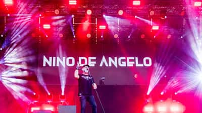 Nino de Angelo live auf der Bühne beim Alpen Flair Festival 2025