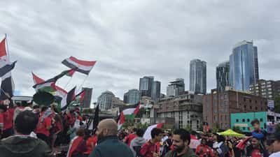 Supporteurs égyptiens célébrant la qualification de l'Égypte au Mondial 2026 à Seattle
