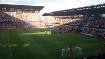 Rennes Ligue 1 players entering field at Roazhon Park