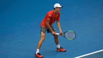 Alex de Minaur's Madrid Collapse: What Elite Athletes' Form Slumps Reveal About Mental and Physical Health