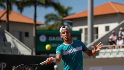 Thiago Monteiro em ação durante partida de tênis em 2026