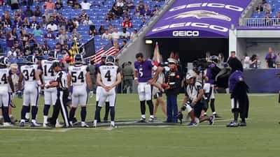 Los Angeles Rams NFL players in game action on the football field