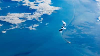 SpaceX Files for $2-Trillion IPO: 3 Things Australian Investors Must Check Before Buying