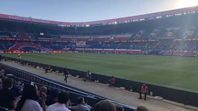 PSG-spillere i aktion på Parc des Princes under Champions League-kamp