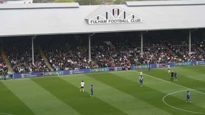 Marc Cucurella en maillot de Chelsea lors d'un match contre Fulham en Premier League 2025