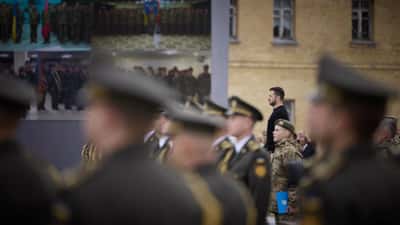 President Zelenskyj gratulerar ukrainska försvarare, Ryssland-Ukraina kriget 2024