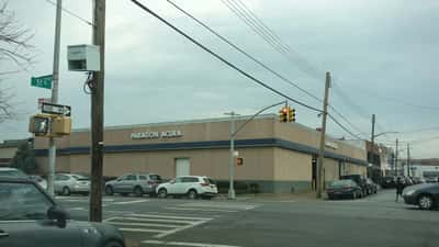 Honda Acura dealership service department exterior