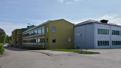 Brinellskolan i Fagersta, gymnasieskola där svärdattacken inträffade den 21 augusti 2026
