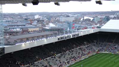 Estádio St James' Park do Newcastle United visto do exterior