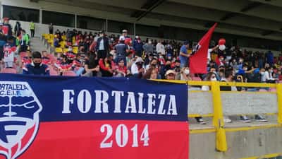 Tifosi colombiani allo stadio durante una partita di calcio