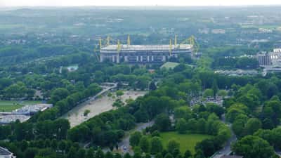 Luftaufnahme des Signal Iduna Parks in Dortmund, Austragungsort des Franz Beckenbauer Supercups 2026