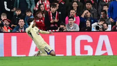 Lamine Yamal Breaks La Liga Record at 18: What Elite Youth Sport Means for Your Child's Health