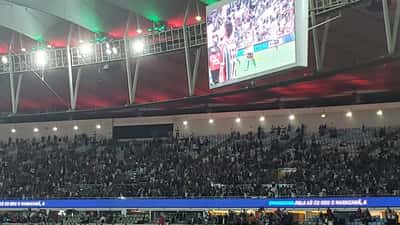 Torcedores em clássico catarinense de futebol pela Série B do Campeonato Brasileiro