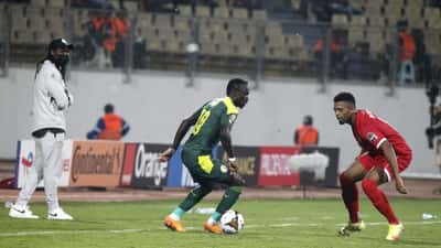 Sadio Mané em ação durante um jogo de futebol do Senegal no Mundial 2026