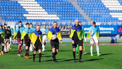 Anatoliy Trubin guarda-redes do Shakhtar Donetsk em jogo contra o Dynamo, abril 2023