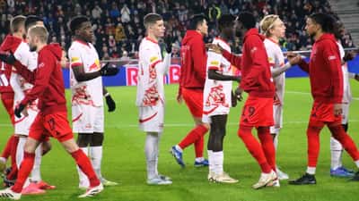 Bayern München spelers in actie tijdens een voetbalwedstrijd