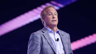 Ken Paxton, Procureur général du Texas, lors d'une conférence de presse sur les poursuites contre Discord et Meta en 2026