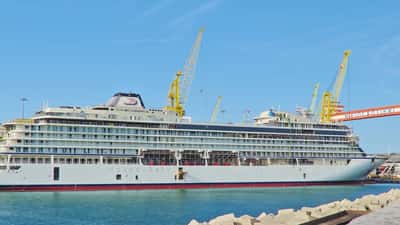 Il cantiere navale Fincantieri di Ancona durante la costruzione della Viking Sea, Marche Italia