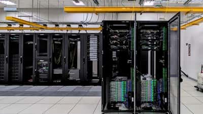 Data center no Brasil com servidores de infraestrutura digital