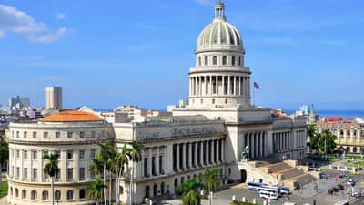 Air Canada suspend tous ses vols vers Cuba jusqu'en novembre 2026 : vos droits et recours juridiques face à l'annulation