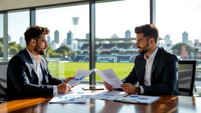 Atleta profissional consultando assessor de gestão patrimonial sobre salários e investimentos no futebol brasileiro