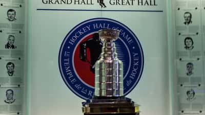 Trophée de la Coupe Stanley, symbole du championnat NHL nord-américain 2026