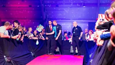 Beau Greaves schrijft PDC-geschiedenis op 27 april 2026: hoe de juiste coach het verschil maakt in topsport
