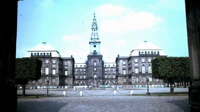 Christiansborg slot i København — sæde for Folketinget og den nye danske regering