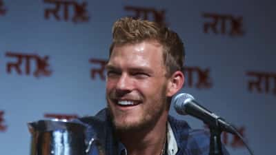 Alan Ritchson bei einem Fan-Convention-Event, bekannt als Reacher auf Amazon Prime