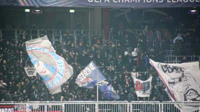 PSG spelers in actie tijdens Champions League wedstrijd