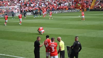 Nestory Irankunda in azione durante la partita Charlton v Watford, agosto 2025