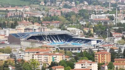 Vista aerea del Gewiss Stadium di Bergamo, casa dell'Atalanta in Conference League 2026