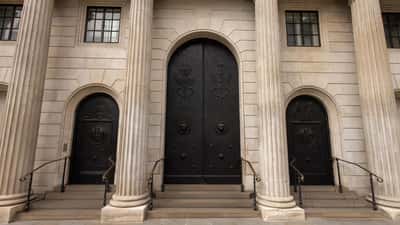 The entrance to the Bank of England building on Threadneedle Street, London