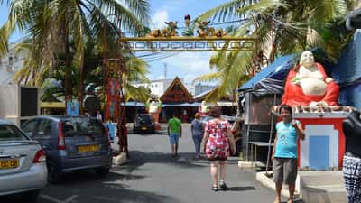 Le bazar de Grand Baie à Maurice, où séjournent de nombreux touristes