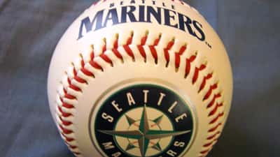 Colt Emerson's First MLB Homer Against the White Sox: 4 Contract Rights Every Young Canadian Athlete Needs