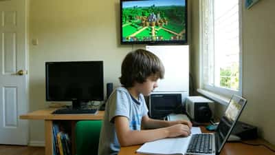 Minecraft au cinéma avec Jack Black : pourquoi votre enfant devrait jouer pour apprendre